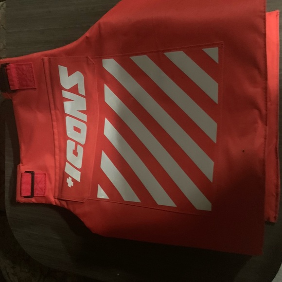 Red Vest - Picture 2 of 3